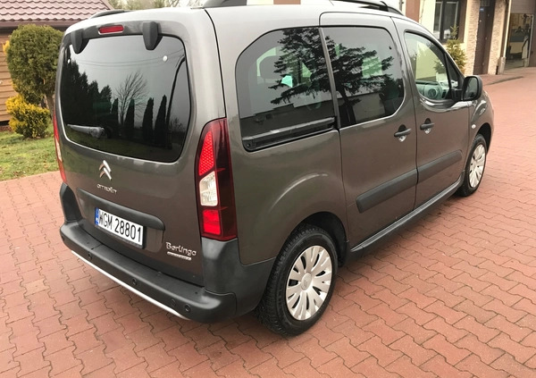 Citroen Berlingo cena 50430 przebieg: 125457, rok produkcji 2017 z Nowe małe 56